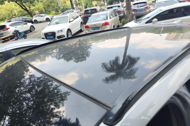 Used Wey VV5 2017 2.0T Flagship Edition Roof