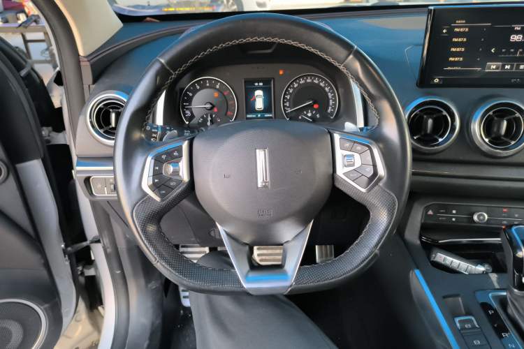 Used Wey VV5 2017 2.0T Ultra-Luxury Version Steering Wheel