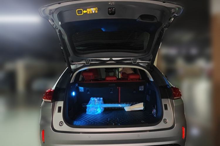 Used Wey VV5 2017 2.0T Ultra-Luxury Version Trunk