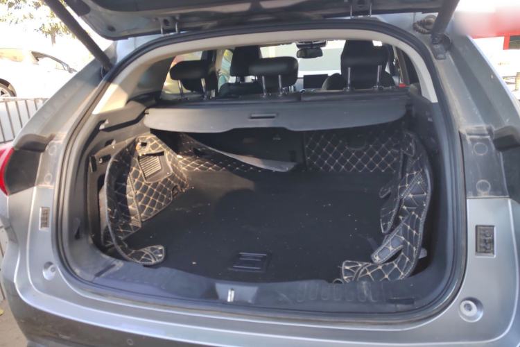 Used Wey VV5 2017 2.0T Ultra-Luxury Version Trunk