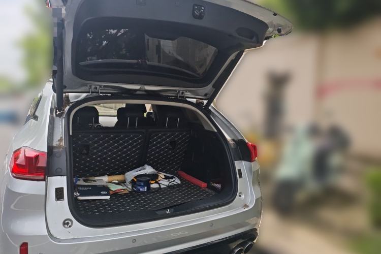 Used Wey VV5 2017 2.0T Ultra-Luxury Version Trunk