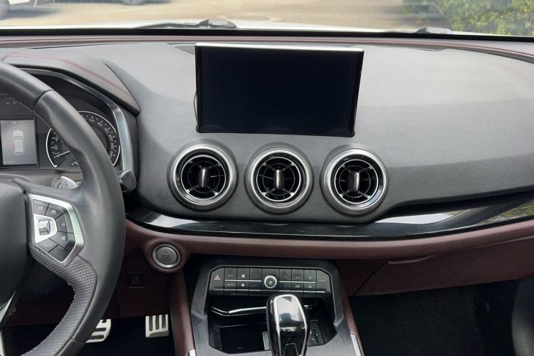 Used Wey VV5 2017 2.0T Ultra-Luxury Version Audio And AC Panel