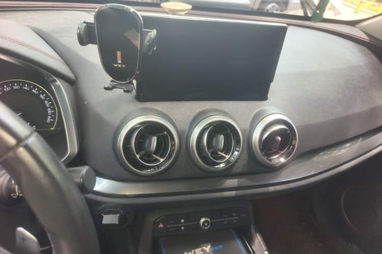Used Wey VV5 2017 2.0T Ultra-Luxury Version Audio And AC Panel