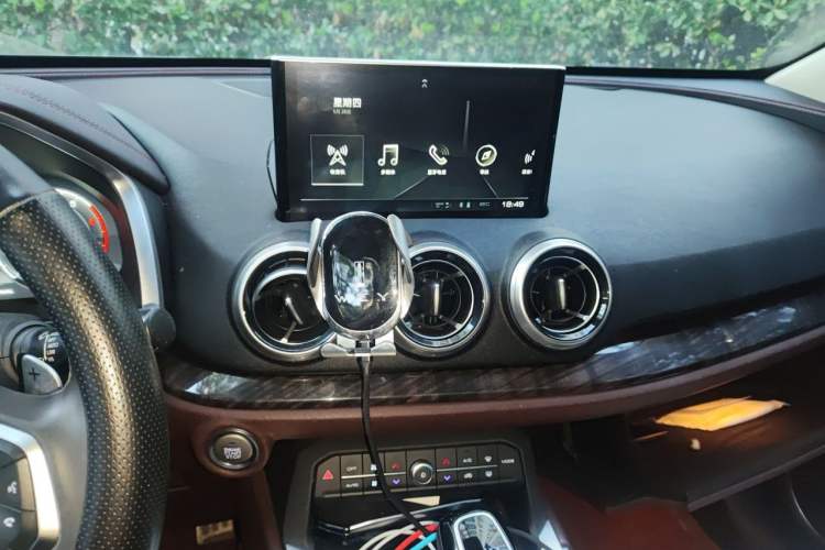 Used Wey VV5 2017 2.0T Flagship Edition Audio And AC Panel