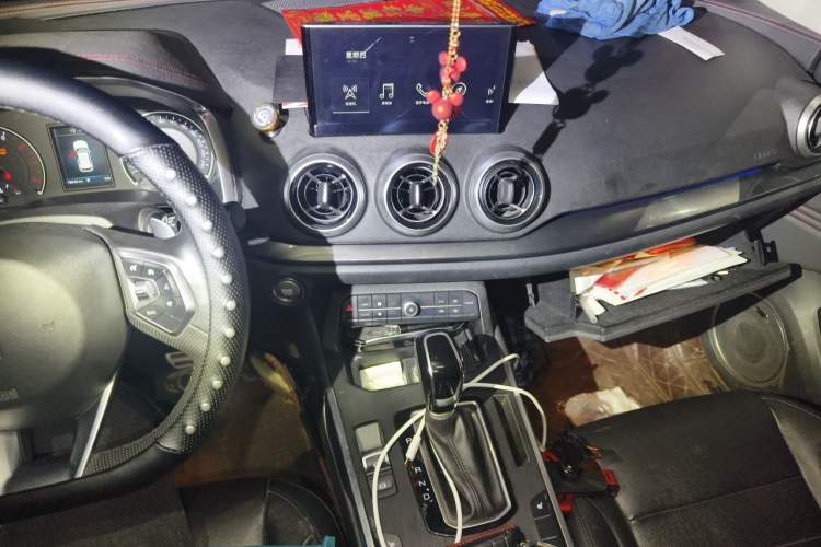Used Wey VV5 2017 2.0T Ultra-Luxury Version Audio And AC Panel