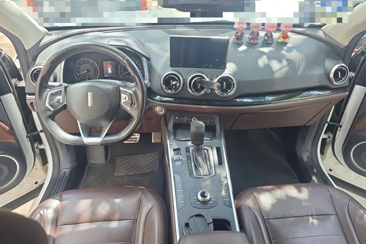 Used Wey VV5 2017 2.0T Ultra-Luxury Version Center Console