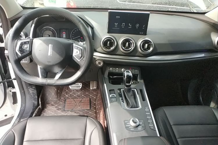 Used Wey VV5 2017 2.0T Ultra-Luxury Version Center Console