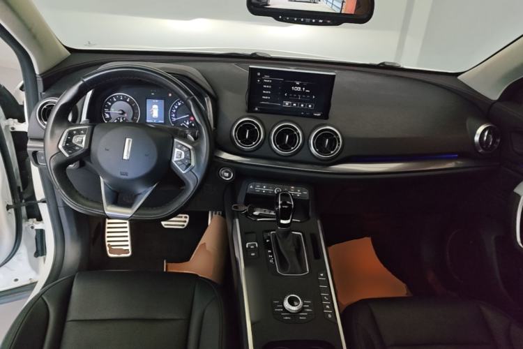 Used Wey VV5 2017 2.0T Ultra-Luxury Version Center Console
