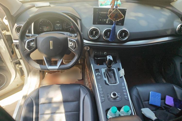 Used Wey VV5 2017 2.0T Ultra-Luxury Version Center Console