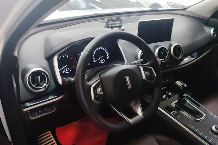 Used Wey VV5 2017 2.0T Ultra-Luxury Version Center Console