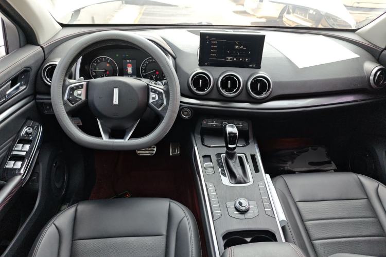 Used Wey VV5 2017 2.0T Ultra-Luxury Version Center Console