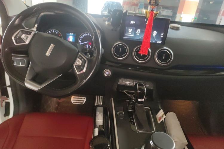 Used Wey VV5 2017 2.0T Ultra-Luxury Version Center Console