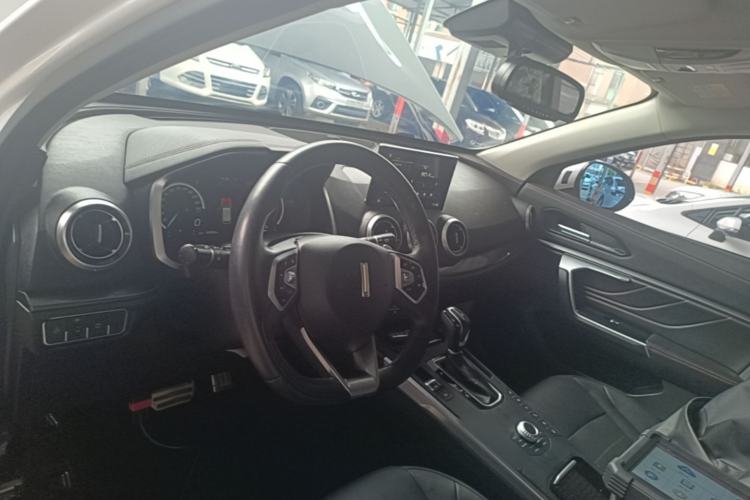 Used Wey VV5 2017 2.0T Flagship Edition Center Console