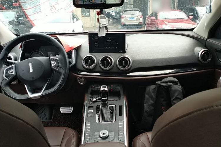 Used Wey VV5 2017 2.0T Ultra-Luxury Version Center Console