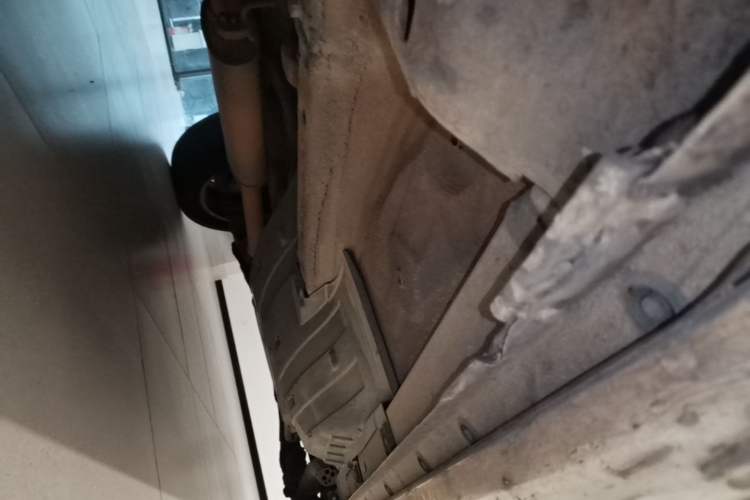 Used Wey VV5 2017 2.0T Ultra-Luxury Version Chassis Front Left