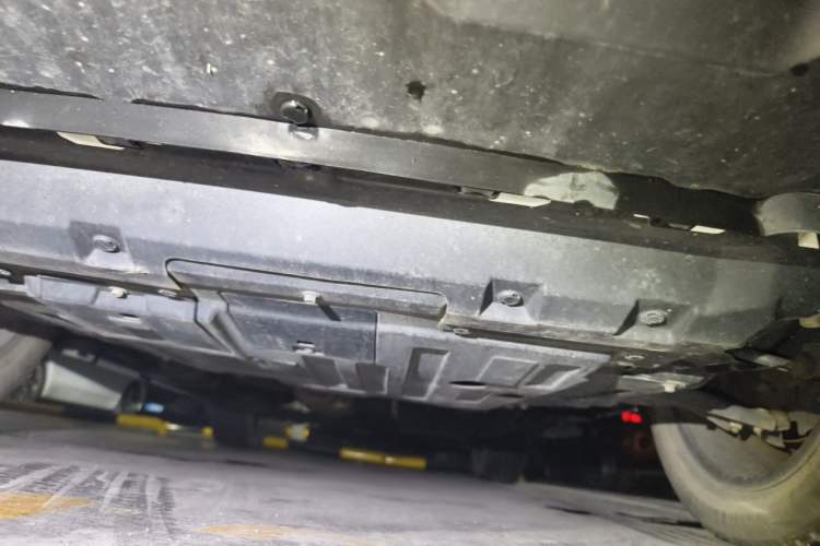 Used Wey VV5 2017 2.0T Ultra-Luxury Version Chassis Front