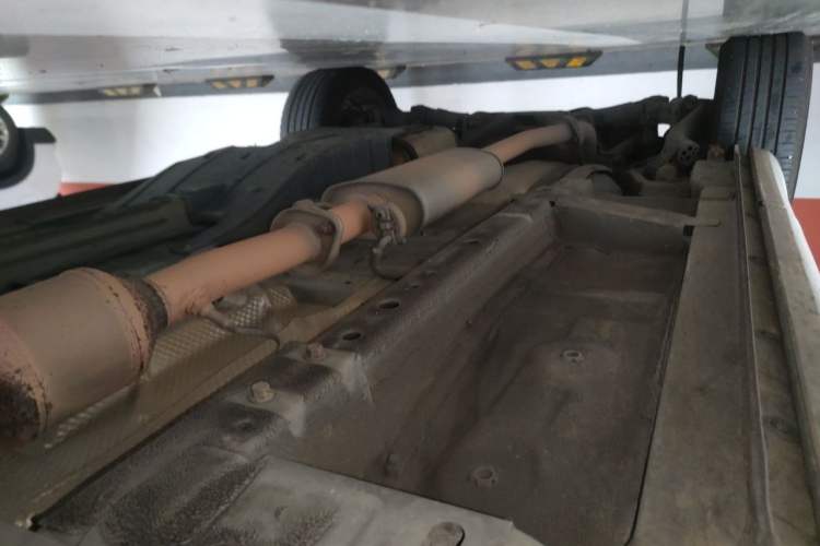Used Wey VV5 2017 2.0T Ultra-Luxury Version Chassis Front Right