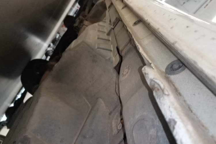 Used Wey VV5 2017 2.0T Ultra-Luxury Version Chassis Rear Left