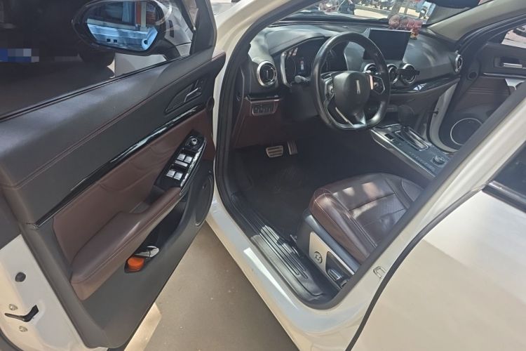 Used Wey VV5 2017 2.0T Ultra-Luxury Version Driver Seat