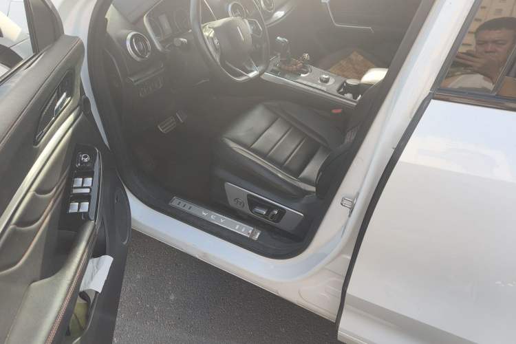 Used Wey VV5 2017 2.0T Ultra-Luxury Version Driver Seat