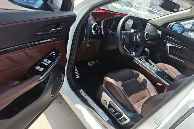 Used Wey VV5 2017 2.0T Flagship Edition Driver Seat