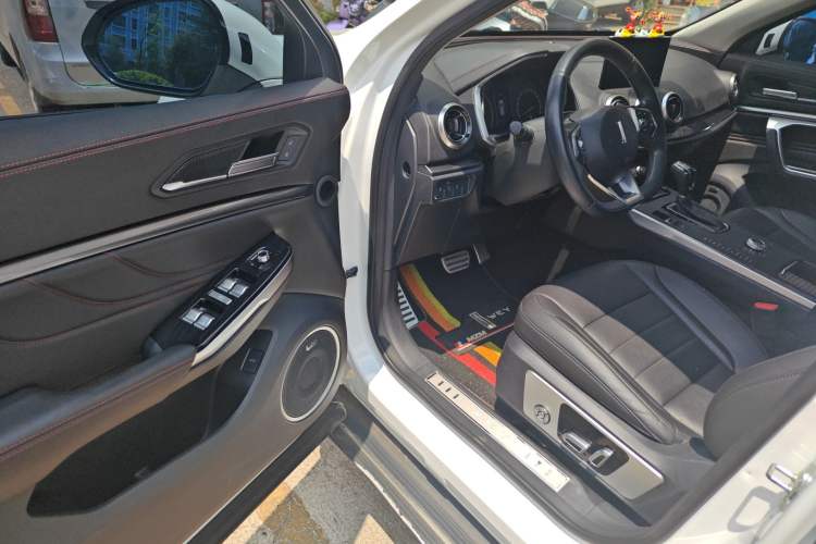 Used Wey VV5 2017 2.0T Ultra-Luxury Version Driver Seat