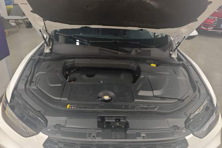 Used Wey VV5 2017 2.0T Flagship Edition Engine Bay