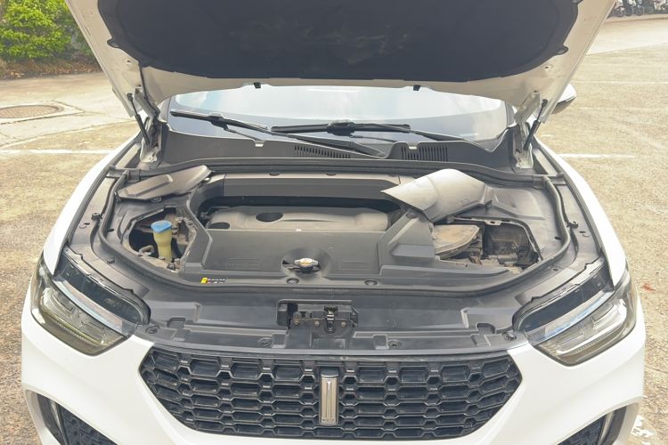 Used Wey VV5 2017 2.0T Ultra-Luxury Version Engine Bay