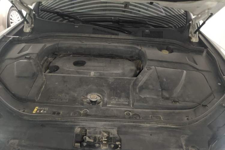 Used Wey VV5 2017 2.0T Flagship Edition Engine Bay