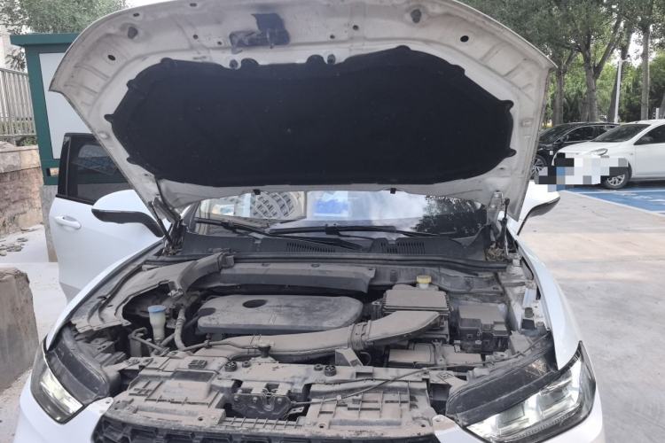 Used Wey VV5 2017 2.0T Ultra-Luxury Version Engine Bay