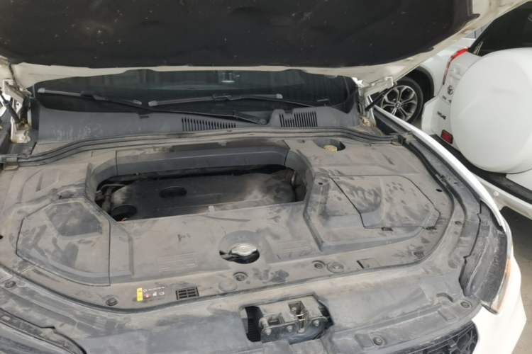 Used Wey VV5 2017 2.0T Flagship Edition Engine Bay