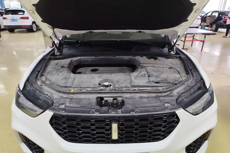 Used Wey VV5 2017 2.0T Flagship Edition Engine Bay