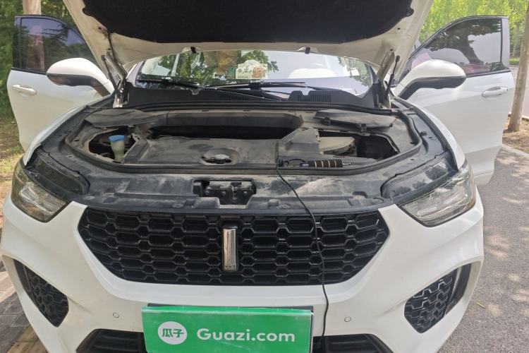 Used Wey VV5 2017 2.0T Flagship Edition Engine Bay