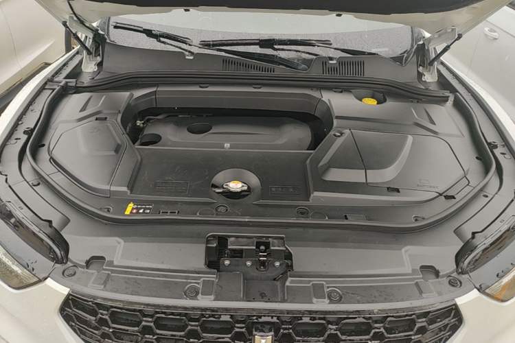 Used Wey VV5 2017 2.0T Ultra-Luxury Version Engine Bay