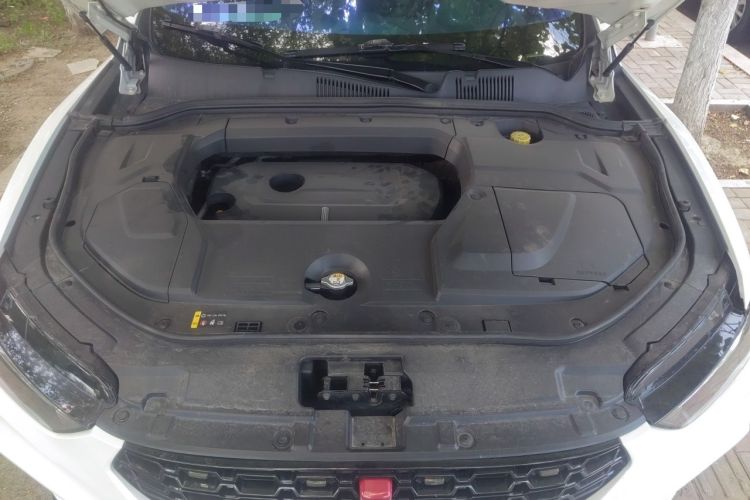 Used Wey VV5 2017 2.0T Ultra-Luxury Version Engine Bay