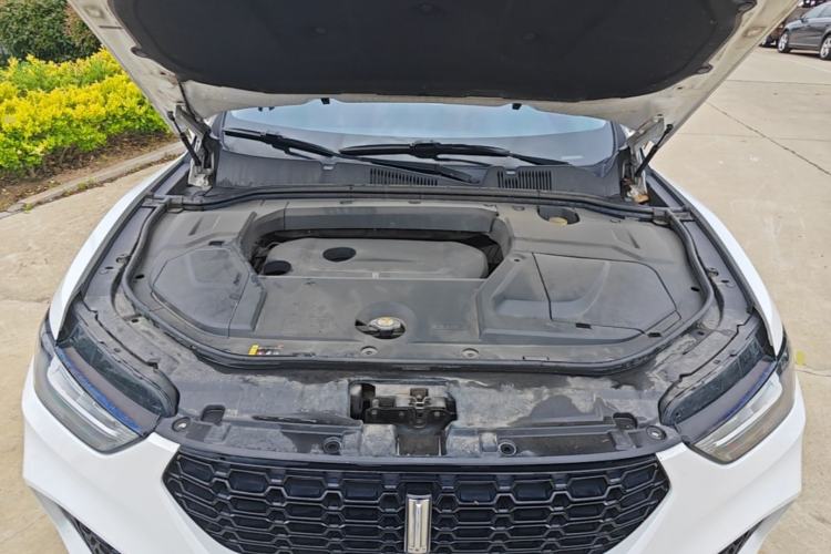 Used Wey VV5 2017 2.0T Flagship Edition Engine Bay