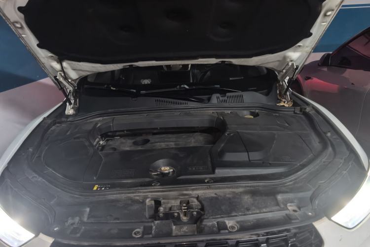 Used Wey VV5 2017 2.0T Ultra-Luxury Version Engine Bay