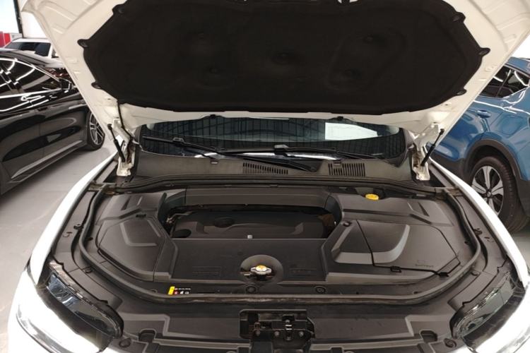 Used Wey VV5 2017 2.0T Ultra-Luxury Version Engine Bay