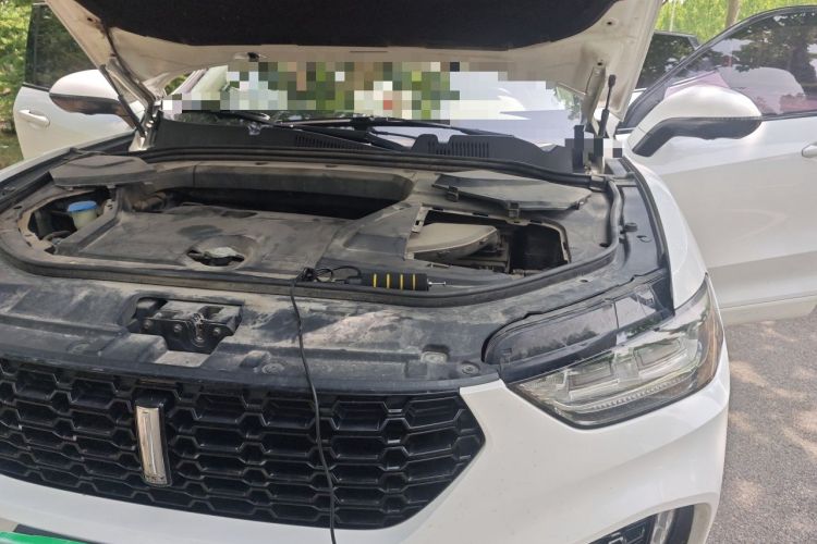 Used Wey VV5 2017 2.0T Flagship Edition Engine Bay Left