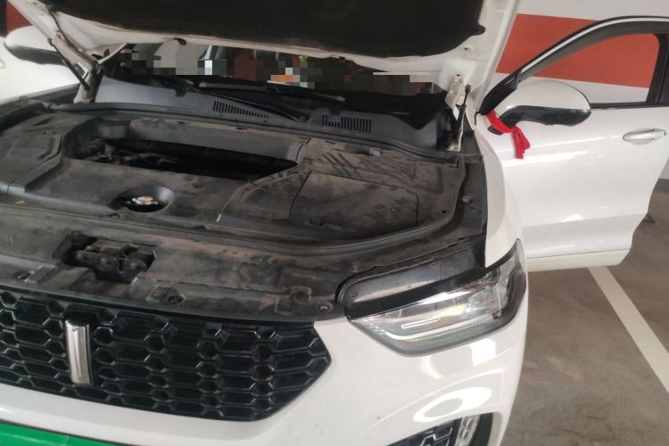 Used Wey VV5 2017 2.0T Ultra-Luxury Version Engine Bay Left