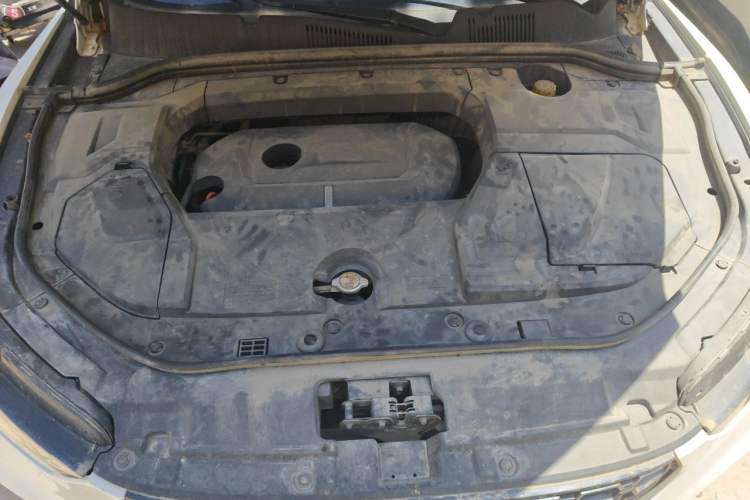Used Wey VV5 2017 2.0T Ultra-Luxury Version Engine Bay