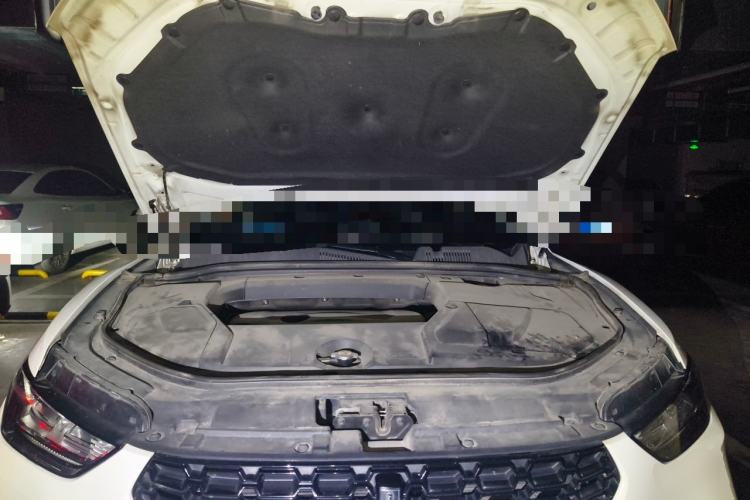 Used Wey VV5 2017 2.0T Ultra-Luxury Version Engine Bay