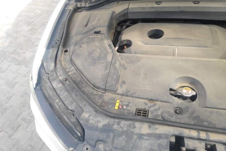 Used Wey VV5 2017 2.0T Flagship Edition Engine Bay Right
