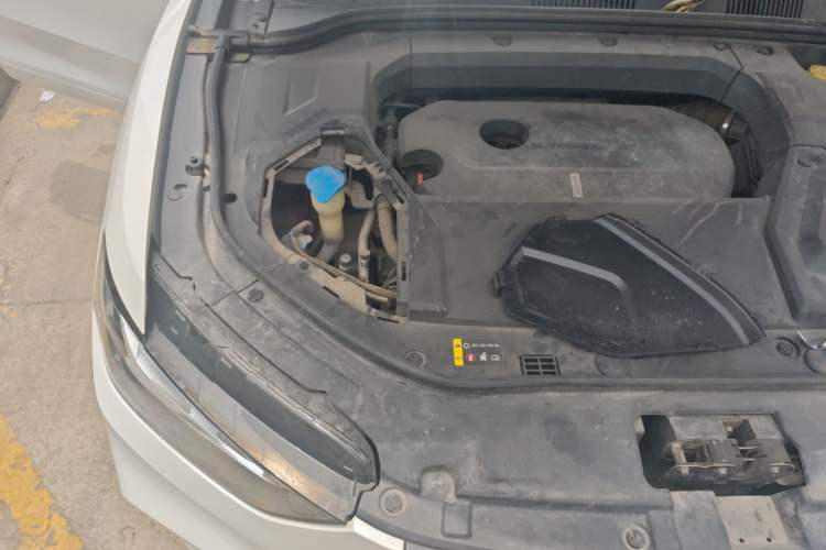 Used Wey VV5 2017 2.0T Flagship Edition Engine Bay Right