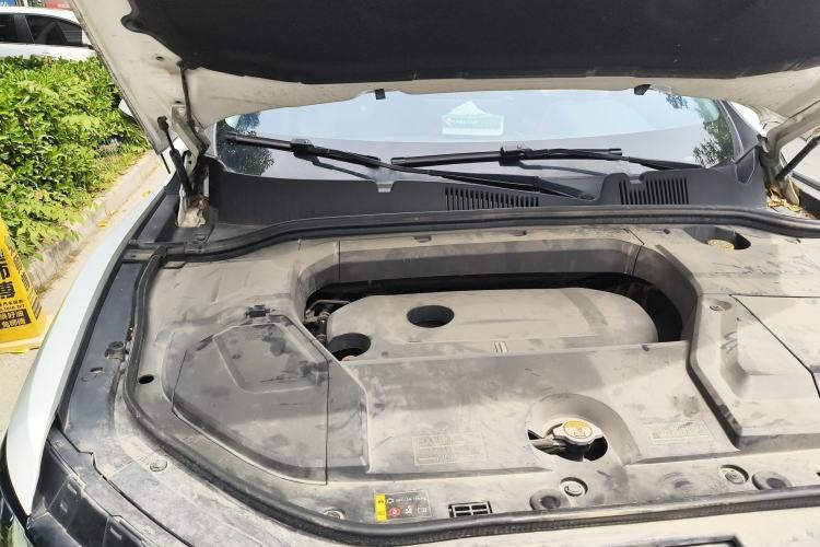 Used Wey VV5 2017 2.0T Flagship Edition Engine Bay Right