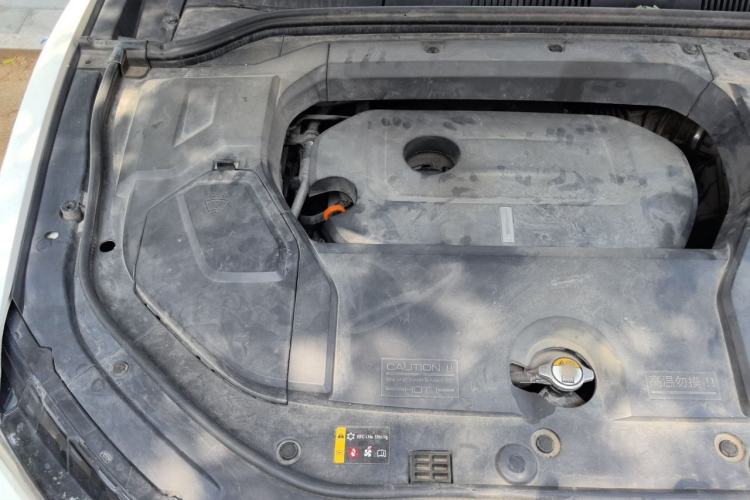 Used Wey VV5 2017 2.0T Ultra-Luxury Version Engine Bay Right