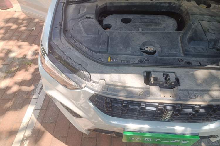 Used Wey VV5 2017 2.0T Flagship Edition Engine Bay Right