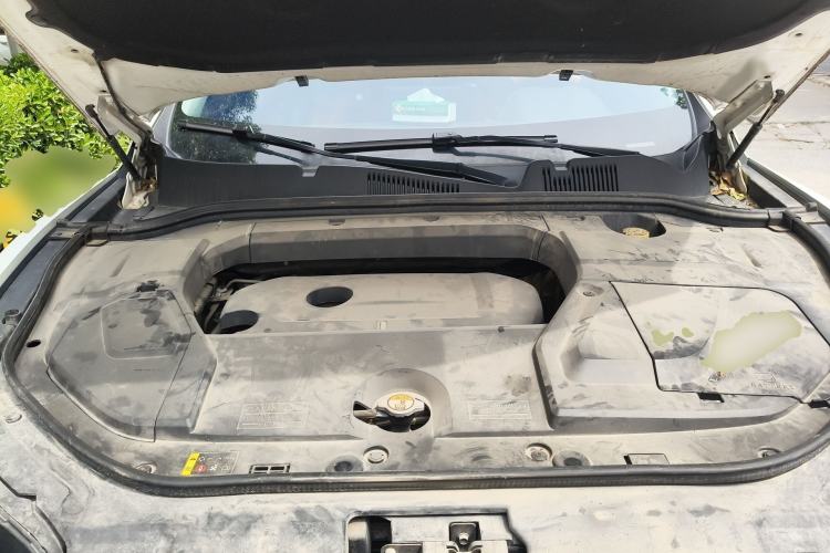 Used Wey VV5 2017 2.0T Flagship Edition Engine Bay