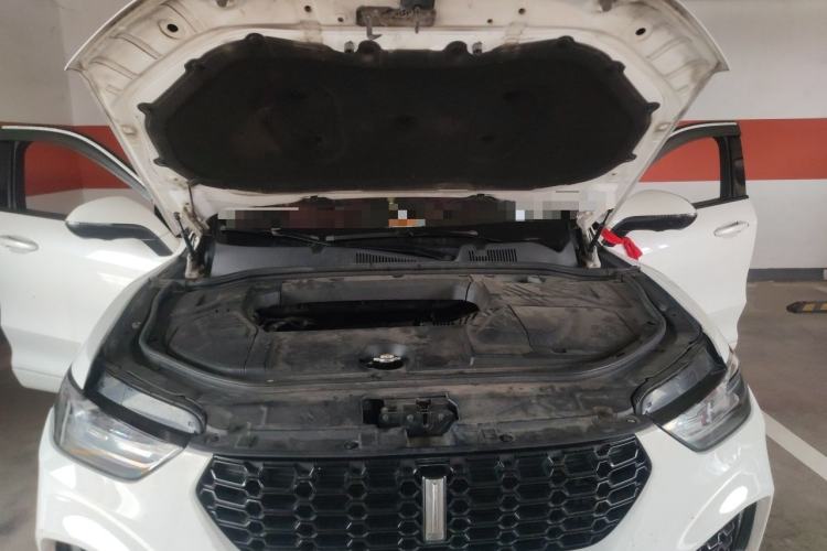 Used Wey VV5 2017 2.0T Ultra-Luxury Version Engine Bay