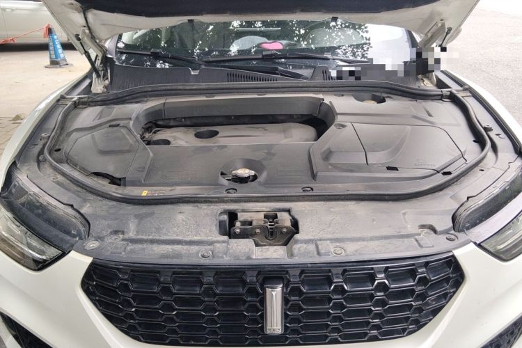 Used Wey VV5 2017 2.0T Ultra-Luxury Version Engine Bay